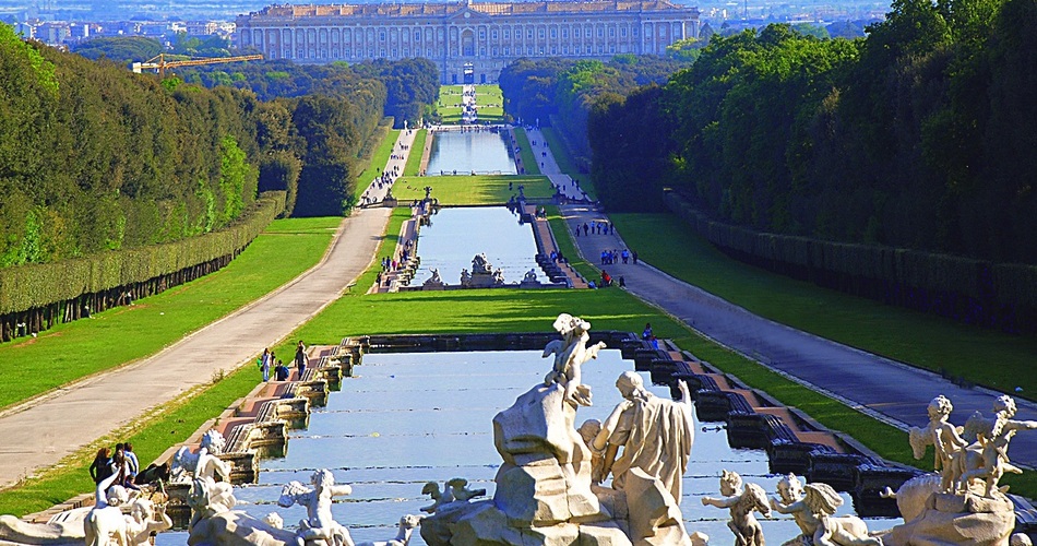 Tour of the Royal Palace of Caserta and underground Naples