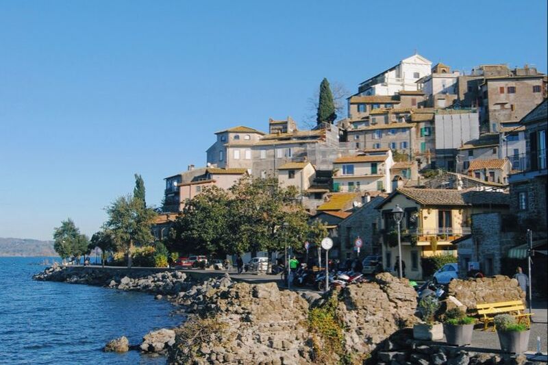 THE MEDIEVAL LAKESIDE VILLAGES OF BRACCIANO, ANGUILLARA, AND TREVIGNANO